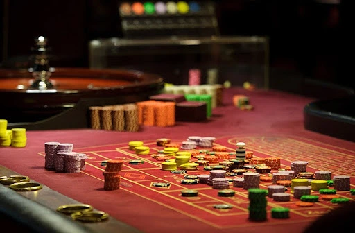 Hazard casino dice game